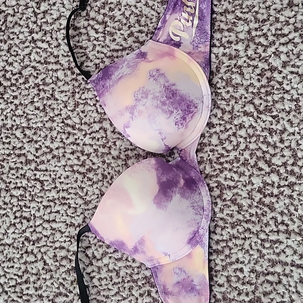 PINK Wear Everywhere Push Up Size 34B
